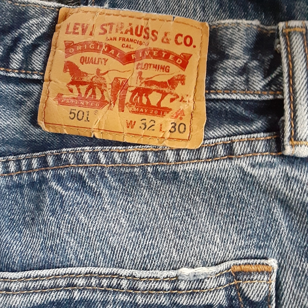 BOGO FREE Men's 501 Levi's